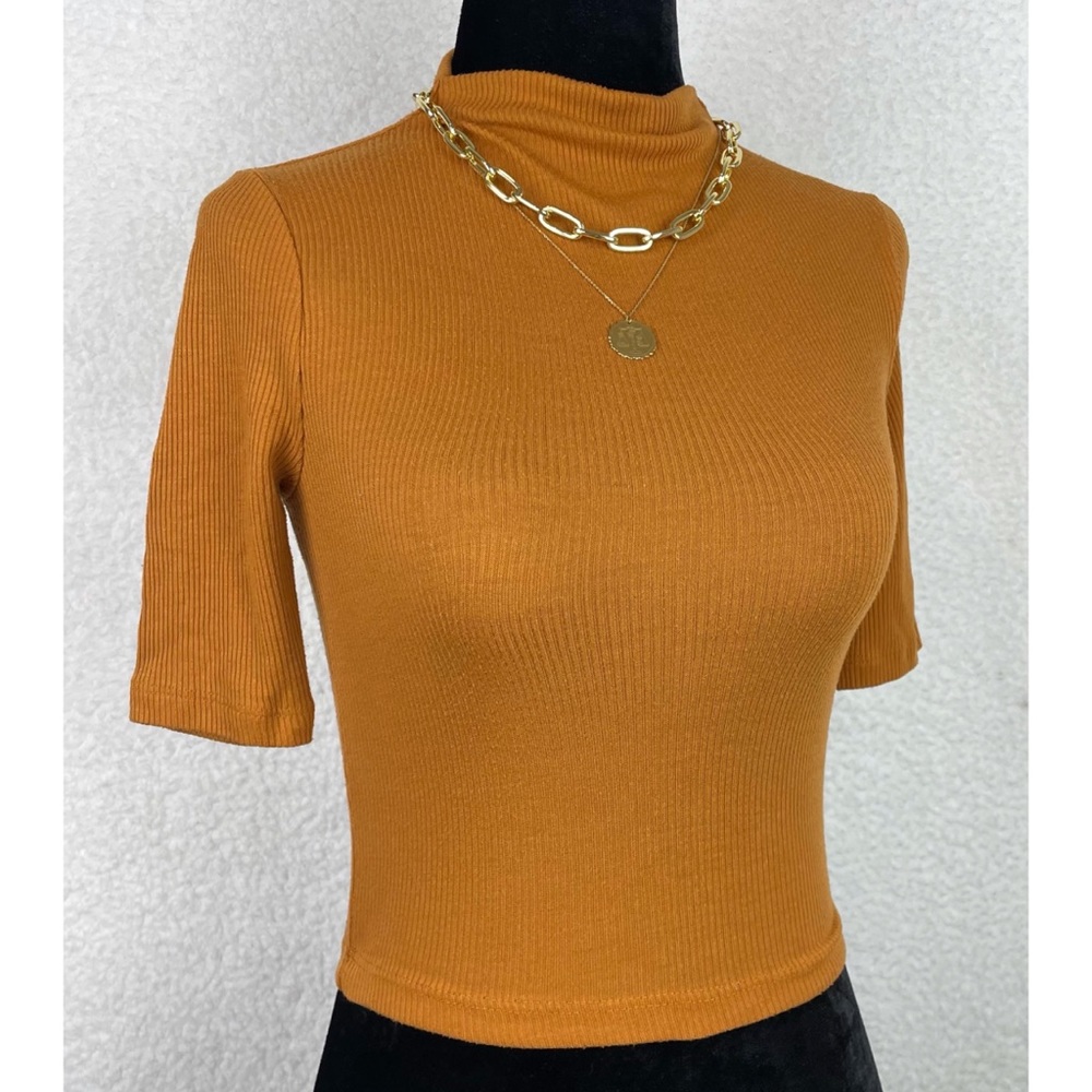 FOREVER 21 • Rust Orange Ribbed Mock-neck Crop Top, XS - Picture 7 of 10